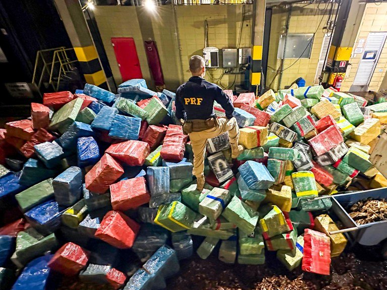 b7b7511b-6c9a-499e-8bc4-3956cc4936a9