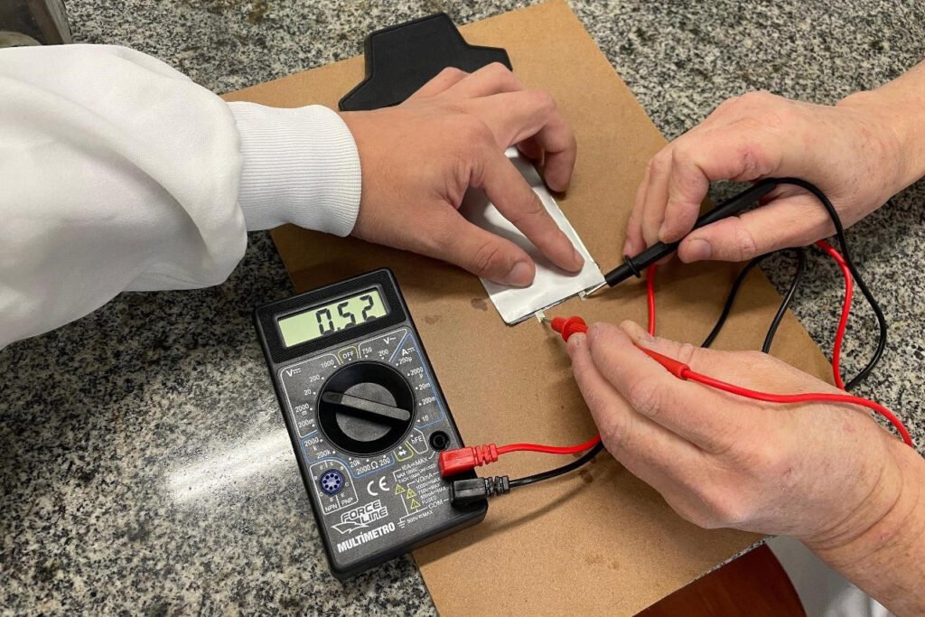 Bateria - Medição da tensão inicial.